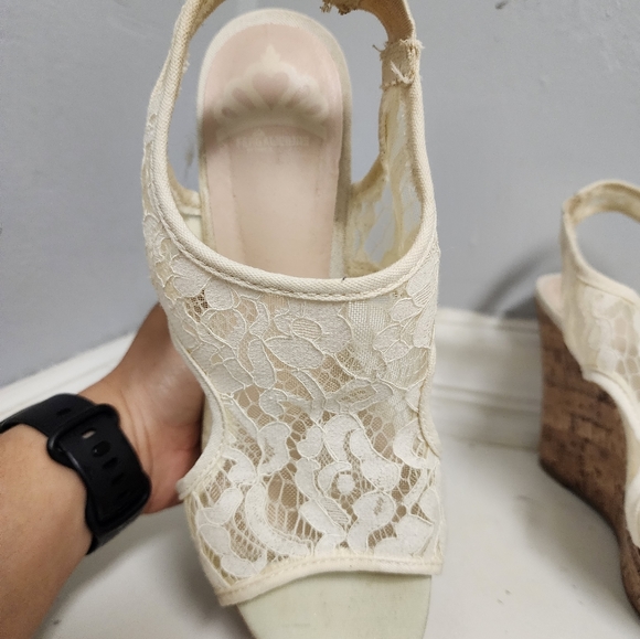 Women's Lace Wedges - Picture 7 of 7